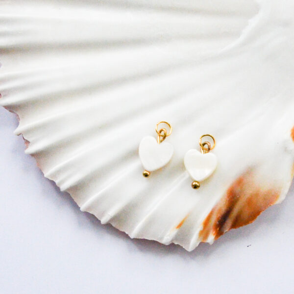 Pearly heart bedel