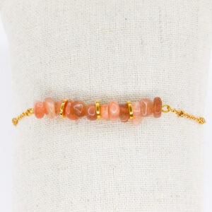 Rose chips stone armbandje