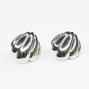 Schelp studs